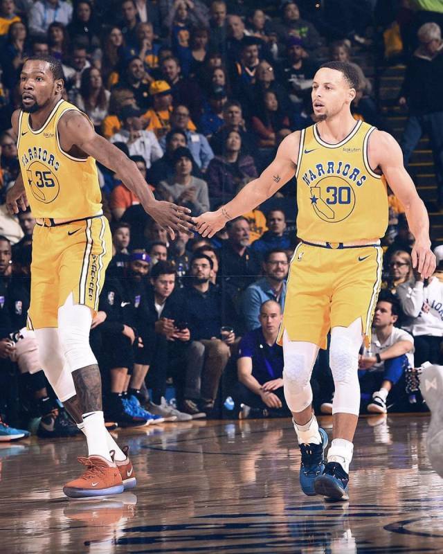 并连续抓下 并连续抓下